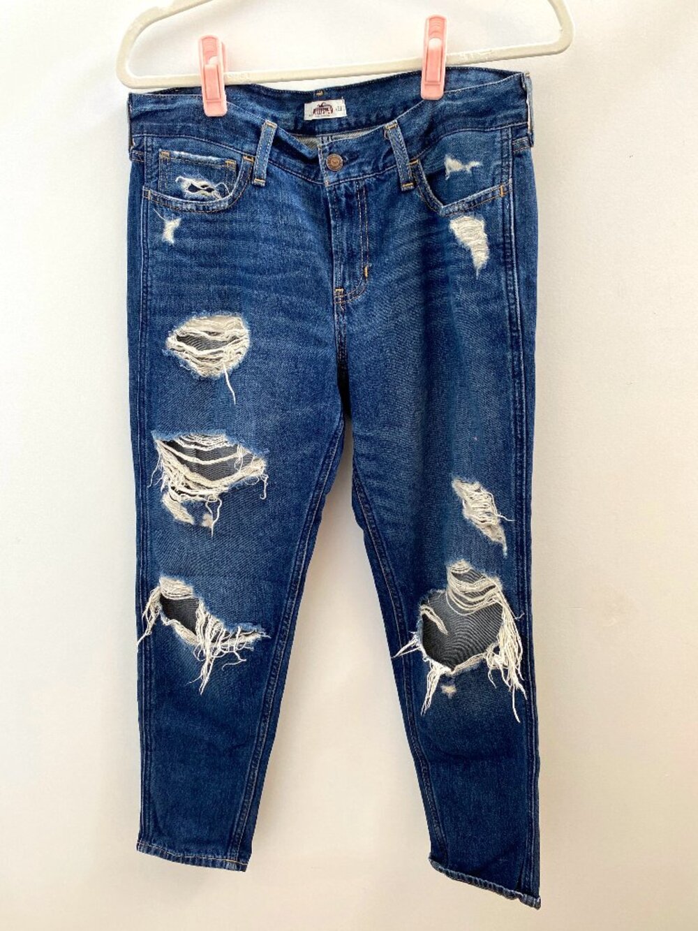 Hollister Dark Wash Distressed Jeans Size 7